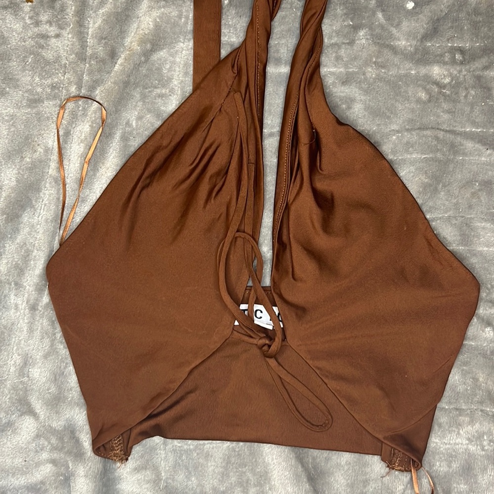 Brown crop top🥰